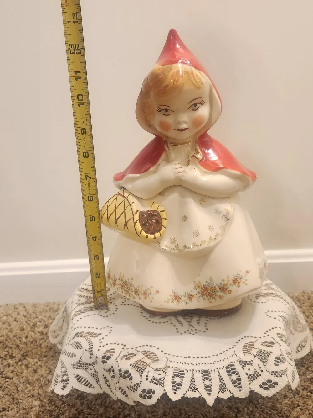 Vintage Hull Pottery / Hull Ware Little Red Riding Hood Cookie Jar #967